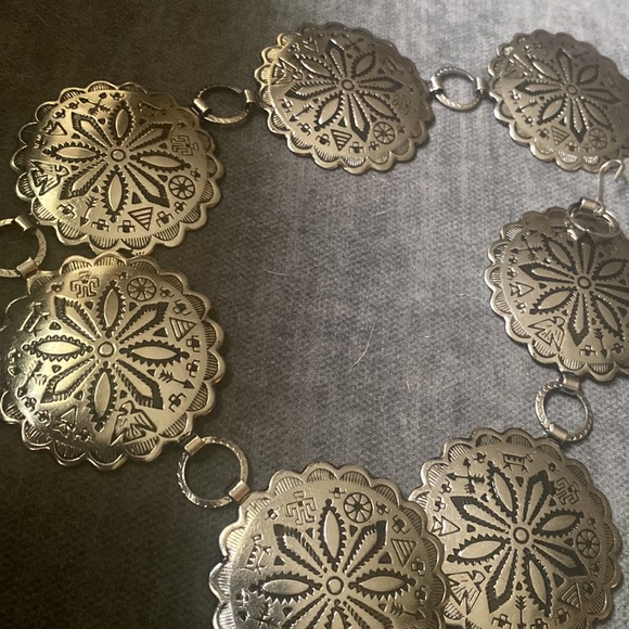 Vintage silver tone NA style belt - Picture 2 of 6